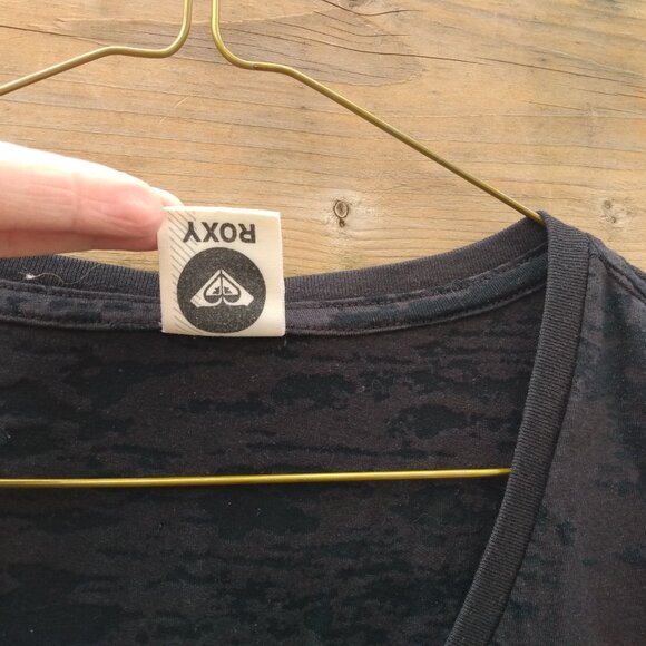 Vintage Roxy T-Shirt Y2K 2000s Sheer Burnout Graphic "I Want the Sun" V-Neck - Picture 4 of 11